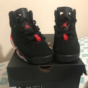 Brand new in box Air Jordan 6 retro (gs) 6Y!